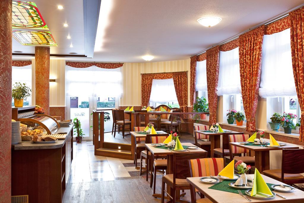 Hotel Fuer Dich Waren  Exterior photo