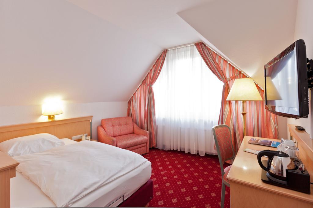 Hotel Fuer Dich Waren  Room photo